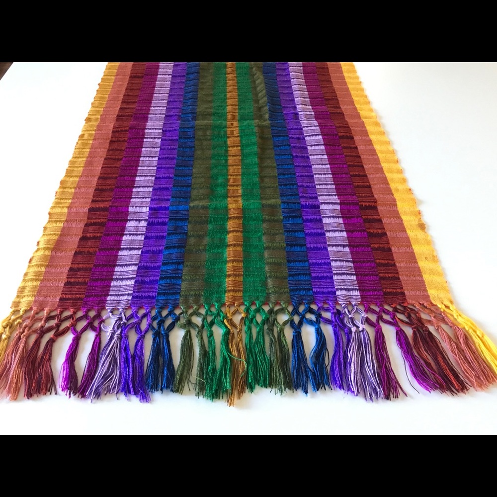 Decorative table runner - Picture 2 of 3